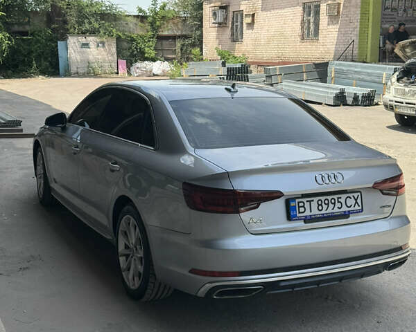 Сірий Ауді А4, об'ємом двигуна 2 л та пробігом 105 тис. км за 25500 $, фото 3 на Automoto.ua