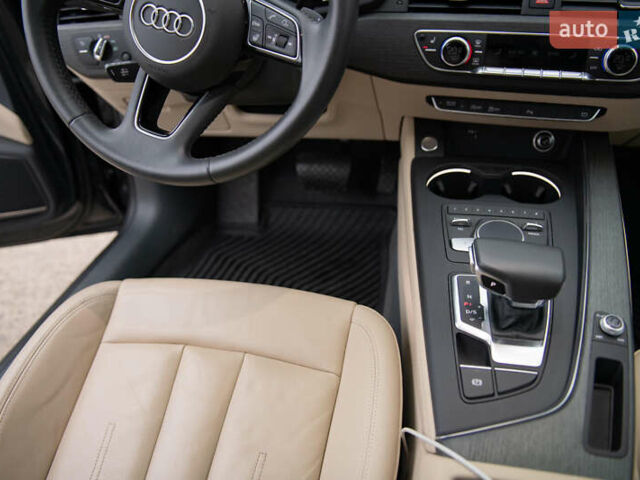 Сірий Ауді А4, об'ємом двигуна 1.98 л та пробігом 61 тис. км за 24999 $, фото 13 на Automoto.ua