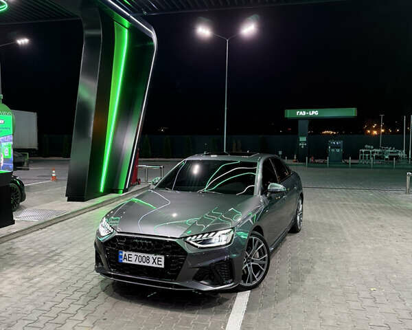 Ауді А4 2019 у Дніпро (Дніпропетровську) на Automoto.ua Сірий Ауді А4, об'ємом двигуна 2 л та пробігом 90 тис. км за 27200 $, фото 4 на Automoto.ua
