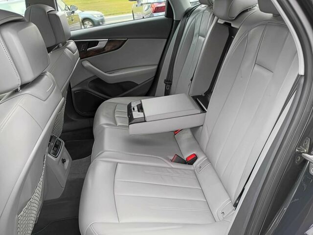 Сірий Ауді А4, об'ємом двигуна 2 л та пробігом 39 тис. км за 14800 $, фото 13 на Automoto.ua