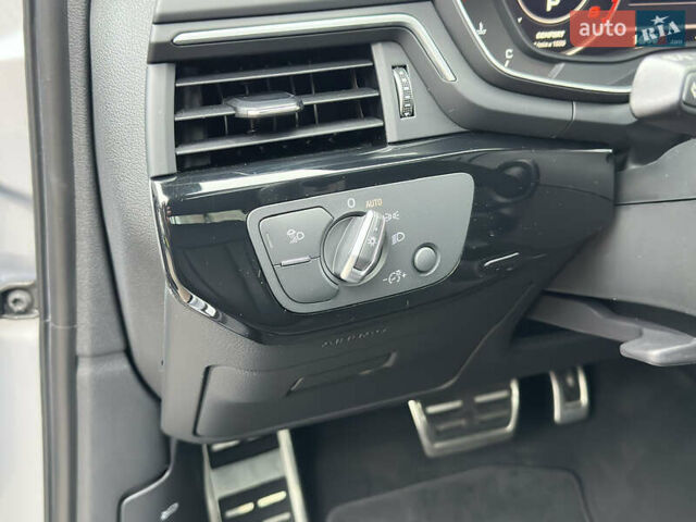 Сірий Ауді А4, об'ємом двигуна 2 л та пробігом 73 тис. км за 28500 $, фото 28 на Automoto.ua