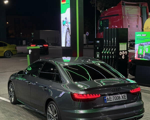 Ауді А4 2019 у Дніпро (Дніпропетровську) на Automoto.ua Сірий Ауді А4, об'ємом двигуна 2 л та пробігом 90 тис. км за 27200 $, фото 17 на Automoto.ua