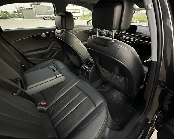 Сірий Ауді А4, об'ємом двигуна 2 л та пробігом 91 тис. км за 18500 $, фото 30 на Automoto.ua