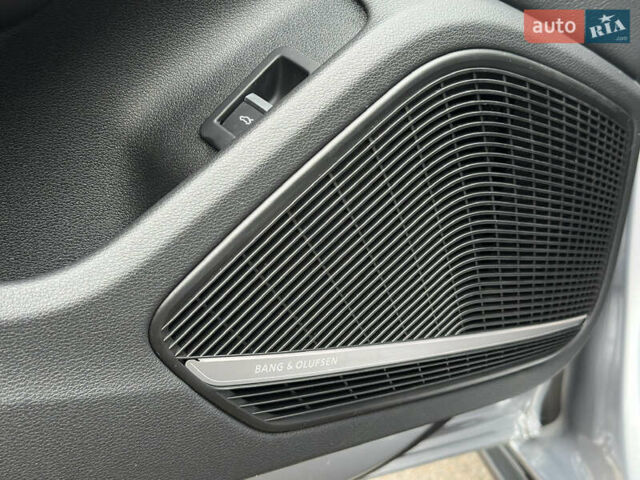 Сірий Ауді А4, об'ємом двигуна 2 л та пробігом 73 тис. км за 28500 $, фото 24 на Automoto.ua