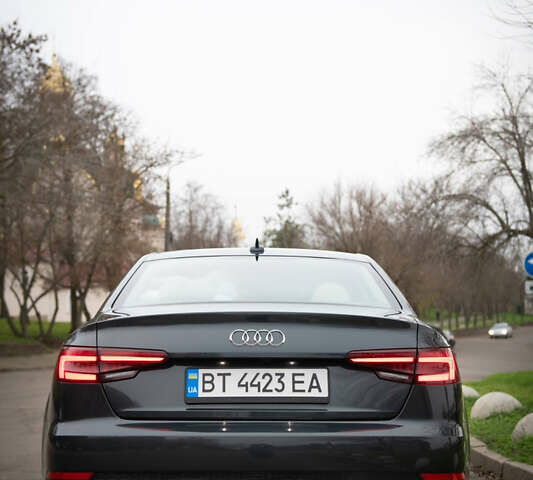 Сірий Ауді А4, об'ємом двигуна 1.98 л та пробігом 61 тис. км за 24999 $, фото 5 на Automoto.ua