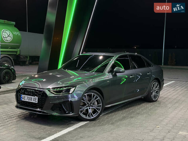 Ауді А4 2019 у Дніпро (Дніпропетровську) на Automoto.ua Сірий Ауді А4, об'ємом двигуна 2 л та пробігом 90 тис. км за 27200 $, фото 2 на Automoto.ua