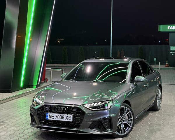 Ауді А4 2019 у Дніпро (Дніпропетровську) на Automoto.ua Сірий Ауді А4, об'ємом двигуна 2 л та пробігом 90 тис. км за 27200 $, фото 1 на Automoto.ua