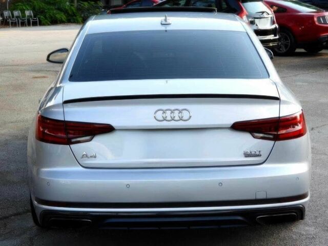 Серый Ауди А4, объемом двигателя 2 л и пробегом 37 тыс. км за 10000 $, фото 7 на Automoto.ua