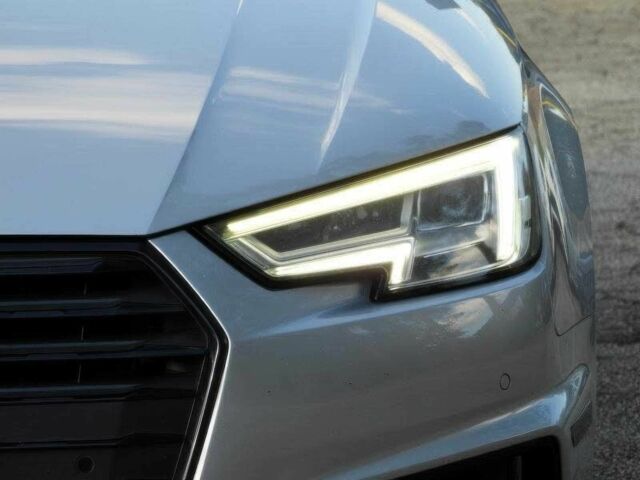 Серый Ауди А4, объемом двигателя 2 л и пробегом 37 тыс. км за 10000 $, фото 23 на Automoto.ua