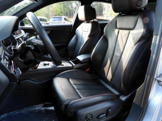 Серый Ауди А4, объемом двигателя 2 л и пробегом 37 тыс. км за 10000 $, фото 12 на Automoto.ua