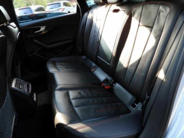 Серый Ауди А4, объемом двигателя 2 л и пробегом 37 тыс. км за 10000 $, фото 20 на Automoto.ua