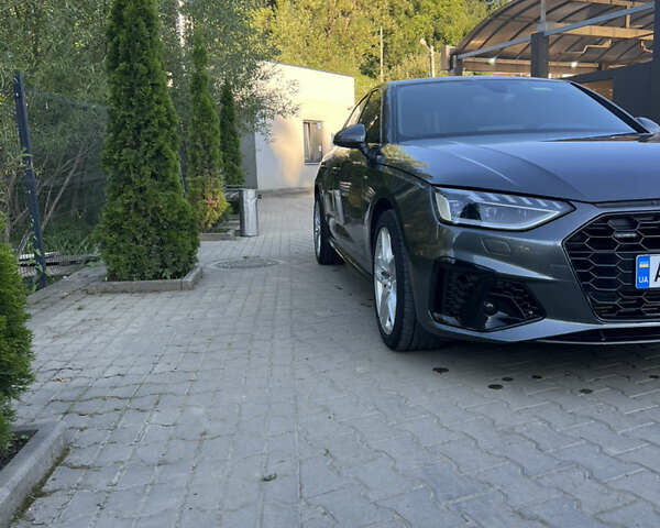 Серый Ауди А4, объемом двигателя 1.98 л и пробегом 30 тыс. км за 27200 $, фото 1 на Automoto.ua