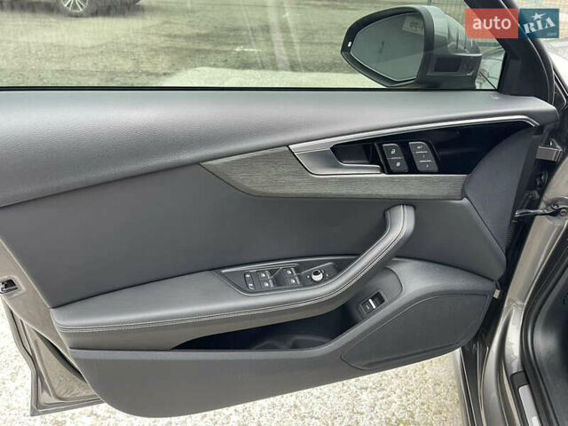 Серый Ауди А4, объемом двигателя 2 л и пробегом 49 тыс. км за 30800 $, фото 11 на Automoto.ua