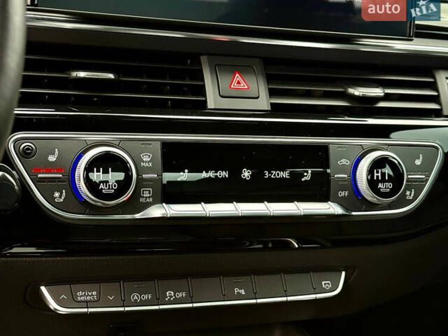 Сірий Ауді А4, об'ємом двигуна 2 л та пробігом 23 тис. км за 35900 $, фото 30 на Automoto.ua