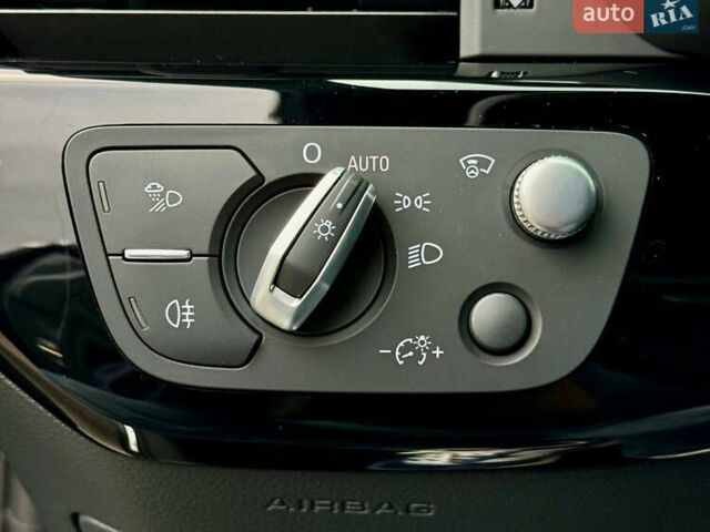 Сірий Ауді А4, об'ємом двигуна 2 л та пробігом 23 тис. км за 35900 $, фото 39 на Automoto.ua