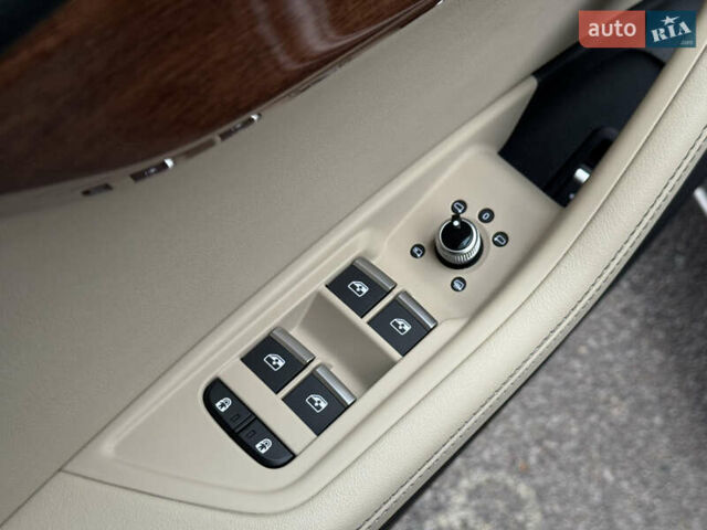 Ауді А4 2020 у Києві на Automoto.ua Сірий Ауді А4, об'ємом двигуна 1.98 л та пробігом 72 тис. км за 31499 $, фото 9 на Automoto.ua