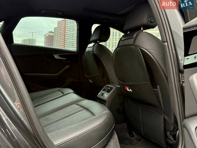 Сірий Ауді А4, об'ємом двигуна 2 л та пробігом 23 тис. км за 35900 $, фото 24 на Automoto.ua