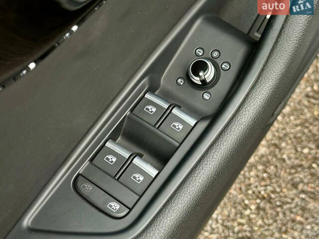 Сірий Ауді А4, об'ємом двигуна 2 л та пробігом 23 тис. км за 35900 $, фото 43 на Automoto.ua