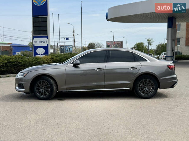 Сірий Ауді А4, об'ємом двигуна 2 л та пробігом 52 тис. км за 23200 $, фото 3 на Automoto.ua