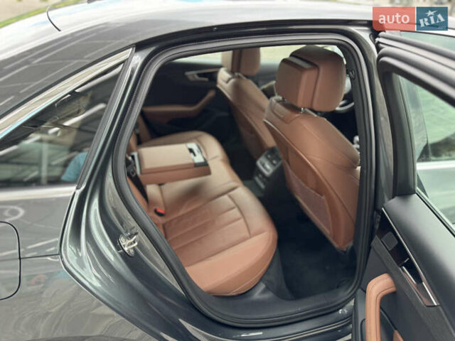 Сірий Ауді А4, об'ємом двигуна 2 л та пробігом 10 тис. км за 30999 $, фото 78 на Automoto.ua