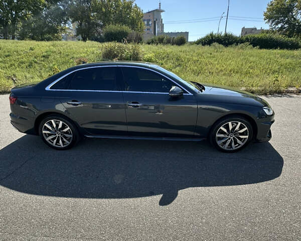 Серый Ауди А4, объемом двигателя 1.97 л и пробегом 55 тыс. км за 28200 $, фото 3 на Automoto.ua