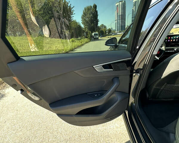 Серый Ауди А4, объемом двигателя 1.97 л и пробегом 55 тыс. км за 28200 $, фото 16 на Automoto.ua