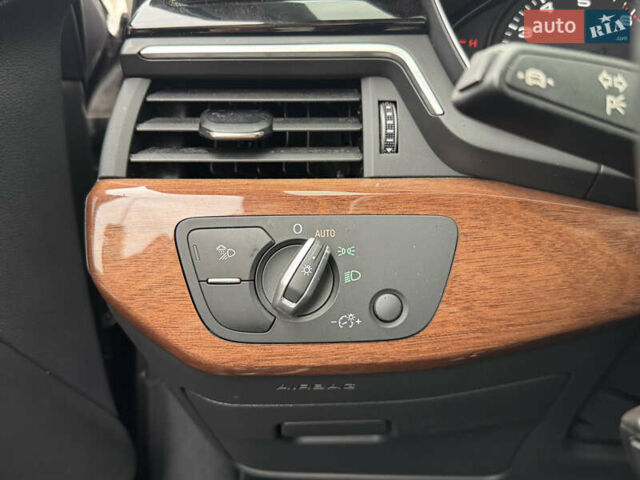 Сірий Ауді А4, об'ємом двигуна 1.98 л та пробігом 32 тис. км за 25500 $, фото 16 на Automoto.ua