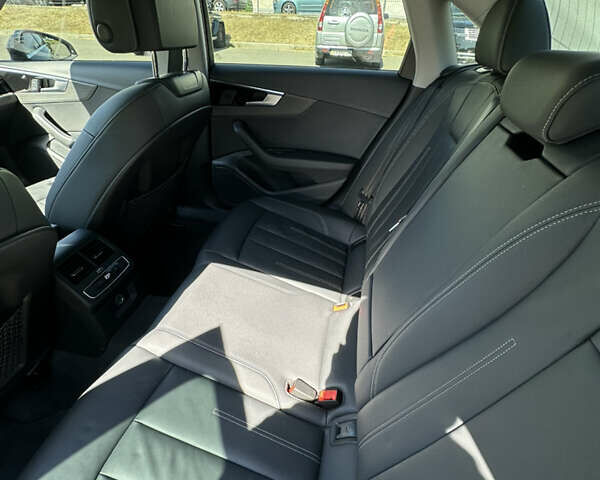 Серый Ауди А4, объемом двигателя 1.97 л и пробегом 55 тыс. км за 28200 $, фото 17 на Automoto.ua