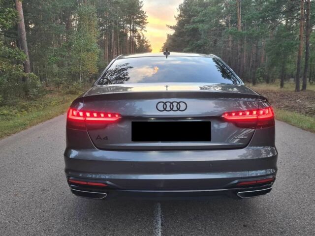 Сірий Ауді А4, об'ємом двигуна 2 л та пробігом 56 тис. км за 18500 $, фото 5 на Automoto.ua