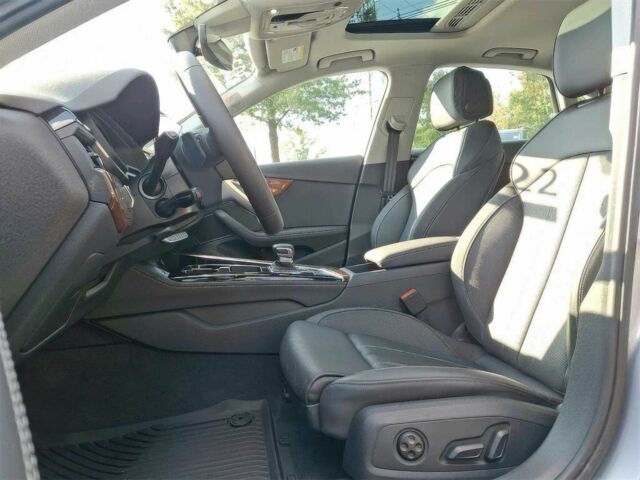 Сірий Ауді А4, об'ємом двигуна 2 л та пробігом 25 тис. км за 11500 $, фото 7 на Automoto.ua