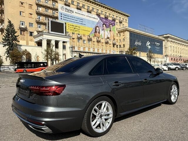 Серый Ауди А4, объемом двигателя 2 л и пробегом 46 тыс. км за 35500 $, фото 3 на Automoto.ua