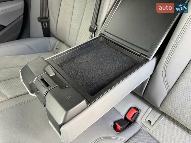 Ауди А4 2023 в Киеве на Automoto.ua Серый Ауди А4, объемом двигателя 2 л и пробегом 28 тыс. км за 54000 $, фото 75 на Automoto.ua