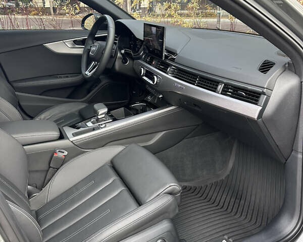 Серый Ауди А4, объемом двигателя 2 л и пробегом 29 тыс. км за 36900 $, фото 53 на Automoto.ua