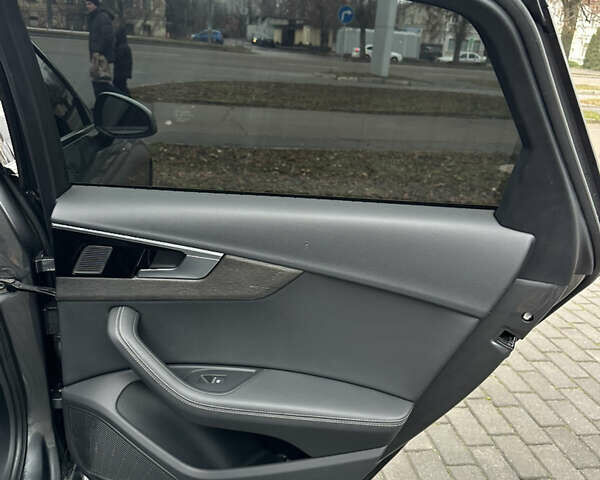 Сірий Ауді А4, об'ємом двигуна 1.98 л та пробігом 48 тис. км за 33000 $, фото 20 на Automoto.ua