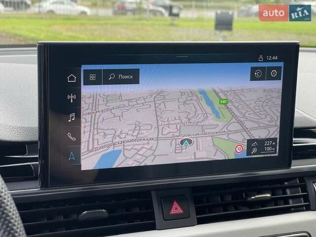 Ауди А4 2023 в Киеве на Automoto.ua Серый Ауди А4, объемом двигателя 2 л и пробегом 28 тыс. км за 54000 $, фото 50 на Automoto.ua