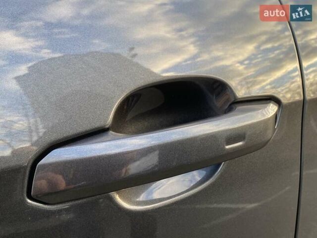 Серый Ауди А4, объемом двигателя 1.98 л и пробегом 1 тыс. км за 37900 $, фото 12 на Automoto.ua