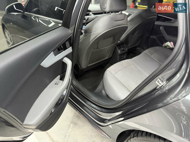 Серый Ауди А4, объемом двигателя 1.98 л и пробегом 26 тыс. км за 55500 $, фото 35 на Automoto.ua