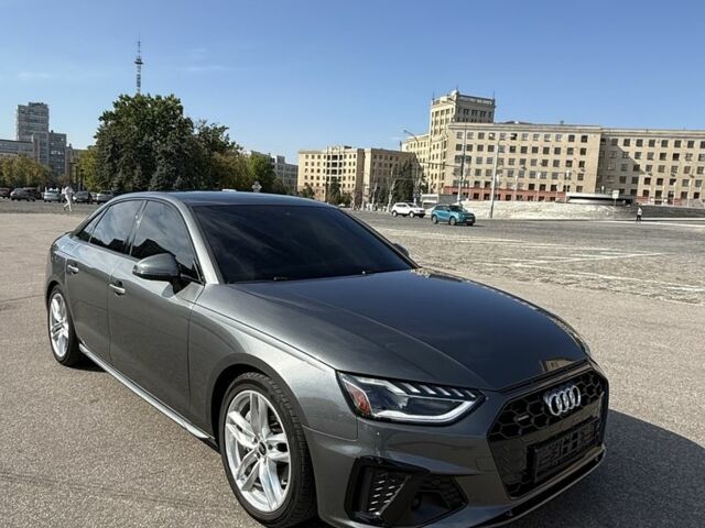 Серый Ауди А4, объемом двигателя 2 л и пробегом 46 тыс. км за 35500 $, фото 1 на Automoto.ua