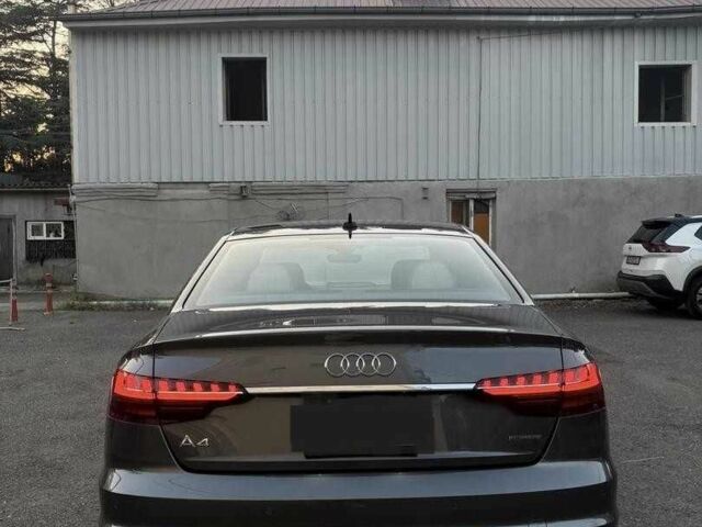 Серый Ауди А4, объемом двигателя 0 л и пробегом 25 тыс. км за 23000 $, фото 10 на Automoto.ua