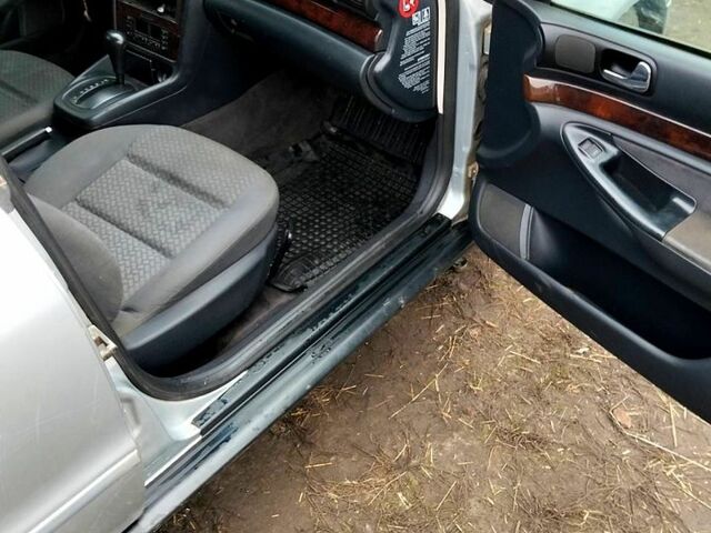 Серый Ауди А4, объемом двигателя 1.9 л и пробегом 380 тыс. км за 3500 $, фото 4 на Automoto.ua