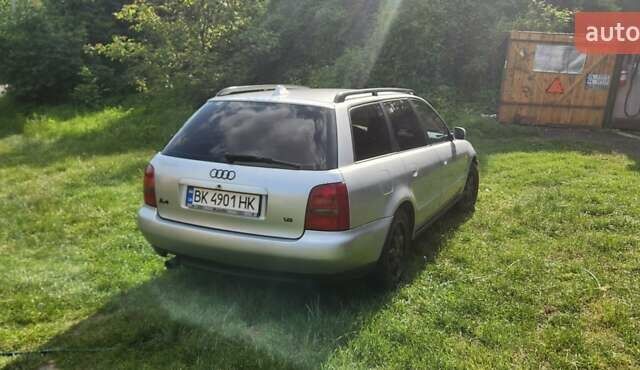 Сірий Ауді А4, об'ємом двигуна 1.78 л та пробігом 418 тис. км за 3300 $, фото 5 на Automoto.ua