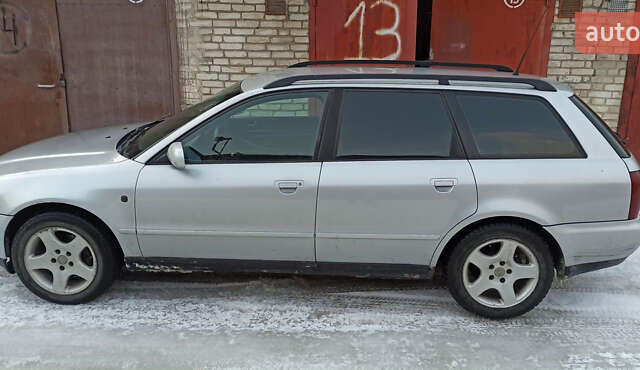 Серый Ауди А4, объемом двигателя 1.9 л и пробегом 412 тыс. км за 3800 $, фото 5 на Automoto.ua