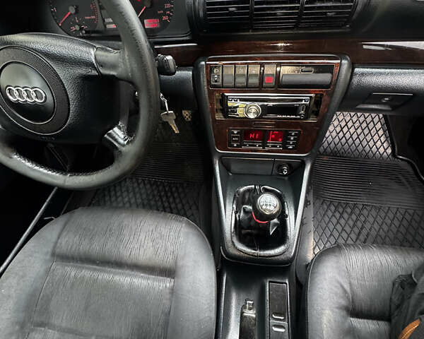 Серый Ауди А4, объемом двигателя 1.9 л и пробегом 400 тыс. км за 2300 $, фото 11 на Automoto.ua