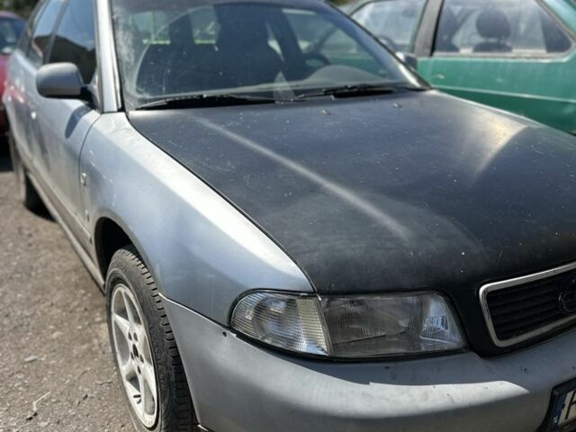 Серый Ауди А4, объемом двигателя 0 л и пробегом 2 тыс. км за 1200 $, фото 1 на Automoto.ua