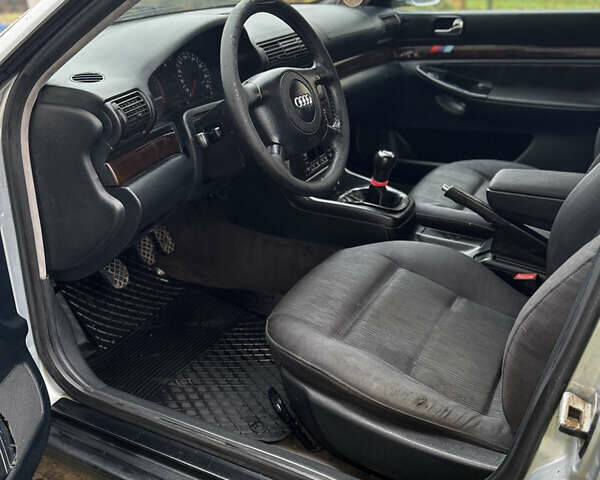 Серый Ауди А4, объемом двигателя 1.9 л и пробегом 400 тыс. км за 2300 $, фото 8 на Automoto.ua