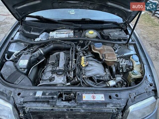 Серый Ауди А4, объемом двигателя 1.8 л и пробегом 450 тыс. км за 3200 $, фото 6 на Automoto.ua