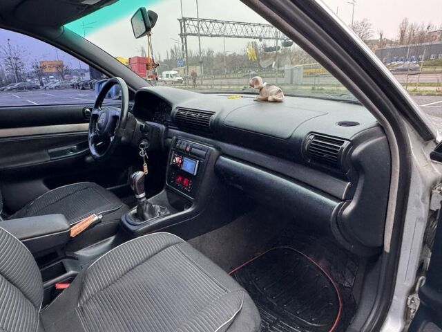 Серый Ауди А4, объемом двигателя 1.8 л и пробегом 320 тыс. км за 2950 $, фото 18 на Automoto.ua