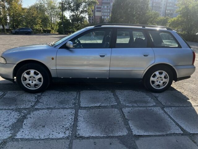 Сірий Ауді А4, об'ємом двигуна 2.4 л та пробігом 293 тис. км за 3500 $, фото 2 на Automoto.ua