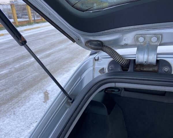 Серый Ауди А4, объемом двигателя 1.8 л и пробегом 411 тыс. км за 3200 $, фото 13 на Automoto.ua