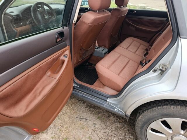 Серый Ауди А4, объемом двигателя 1.9 л и пробегом 400 тыс. км за 2000 $, фото 6 на Automoto.ua